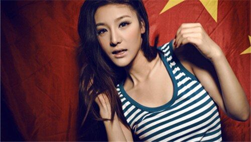 《唇蜜》舞蹈练习室版MV