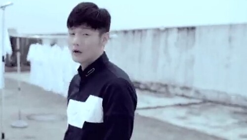 李荣浩《女孩》MV