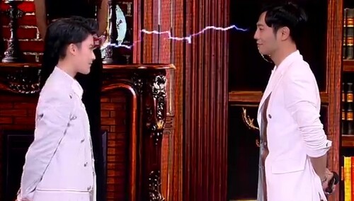 毒药《天天》cut：帅气献唱《龙拳》 与晋久深情对视暗流涌动