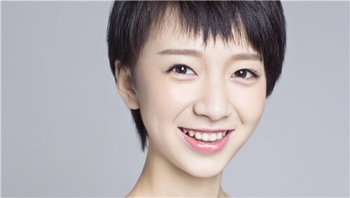 央视女演员爆料剧组那些事 原创歌曲深得“好妹妹”喜爱