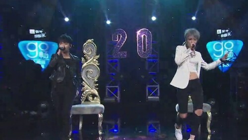 “黑白双煞”激情四溢演绎《王妃》 关名扬黄汐源各有千秋难分伯仲