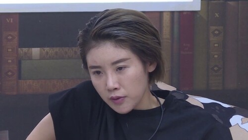 何丽线索游戏放水被质疑 关名扬直指幽灵人选锁定四金刚内部