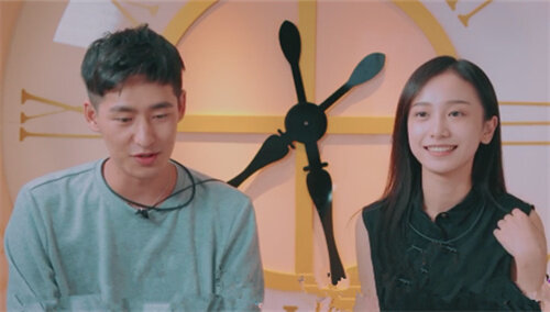 新老房客首次会晤堪称琼瑶剧 杨帆姜梓新腼腆对话奠定CP基础