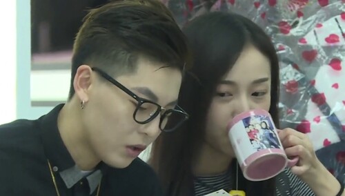 姜梓新获赠粉丝超大号龙猫 周晨晞魅力值飙升意外俘获妈妈粉