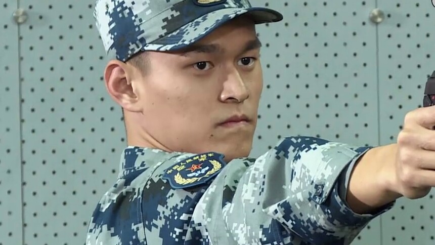 孙杨CUT：大白杨克服恐高 单杠据枪样样牛