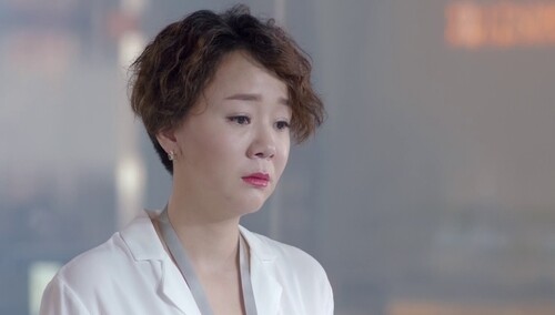 白皓宇遭遇内部信任危机 朱英失望辞职杂志社走空