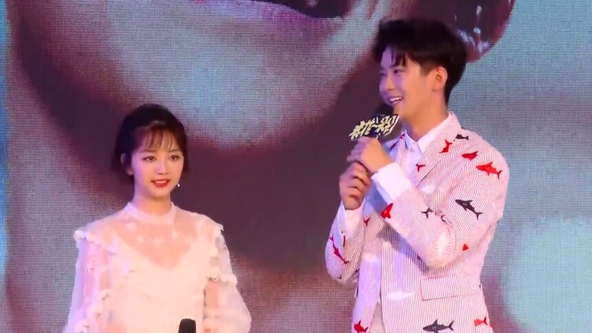 《浪花一朵朵》发布会回顾：谭松韵熊梓淇互动超甜 孙杨惊喜助阵