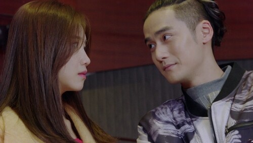 《进击吧闪电》爱情版片花：蒋劲夫陈娅安一“剑”定情