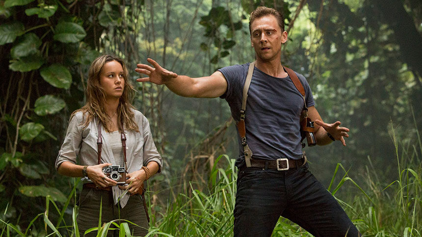 《金刚：骷髅岛》人兽混战预告 孤岛之王腹背受敌“抖森”布丽拯救金刚