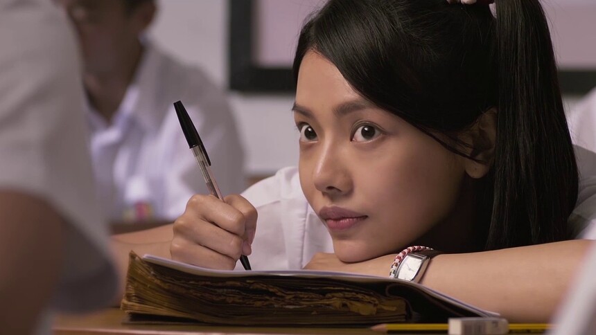 《我们停战吧》“老师你好”版预告片 扑克脸老师牵手捣蛋辣妹