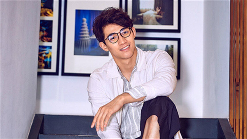 【香蕉街拍】李子峰已霸气上线 无法拒绝的暖心男神