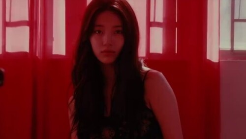 裴秀智 Suzy《Yes No Maybe》MV