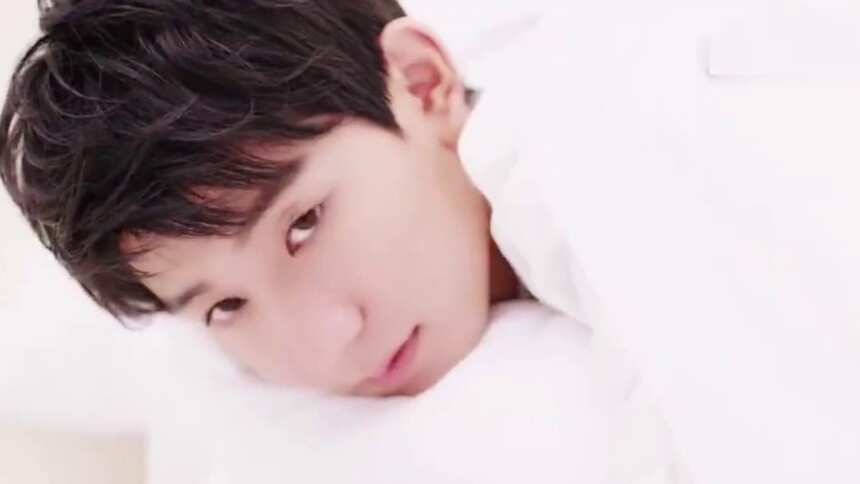 TFBOYS最新广告拍摄 王源纯净治愈美颜暴击