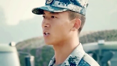 被《真男2》人气班长王威圈粉了 怼过黄子韬凶过杨幂的铮铮铁汉“小威威”