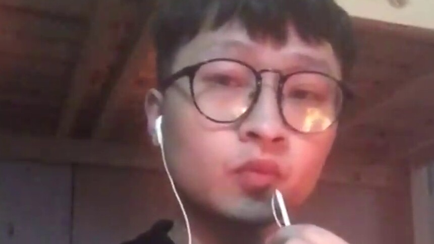 2017快乐男声报名选手刘家政：眼镜男寝室开唱