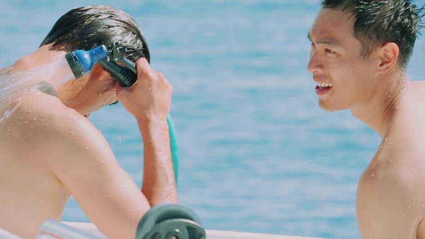 要流鼻血了！杨祐宁陈柏霖上演型男的湿身诱惑