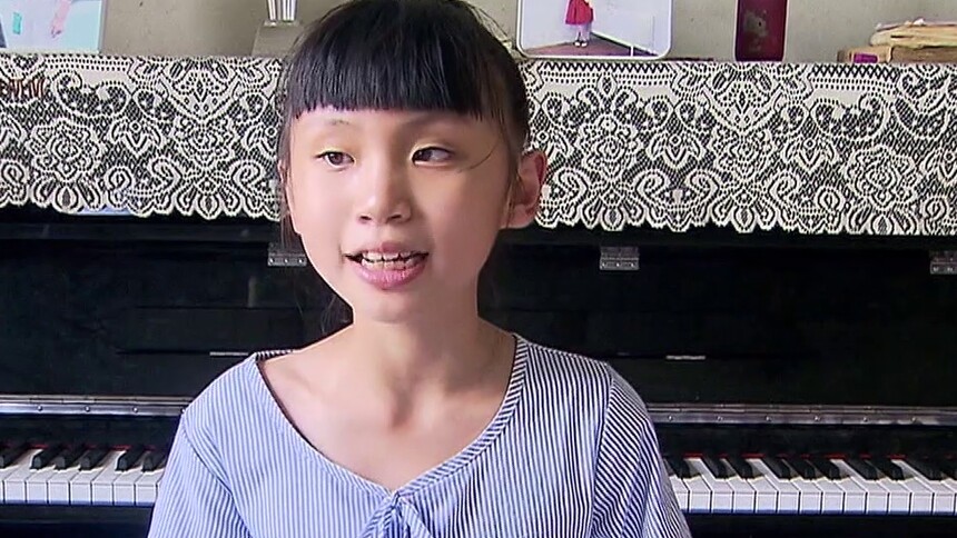 优家大排档20170909期：小佳成自弹自唱《小酒窝》