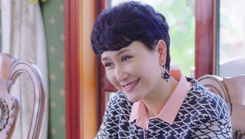 《她很漂亮》郭京飞土味情话04：情话不止只对媳妇儿说 讨好妈妈也有一套