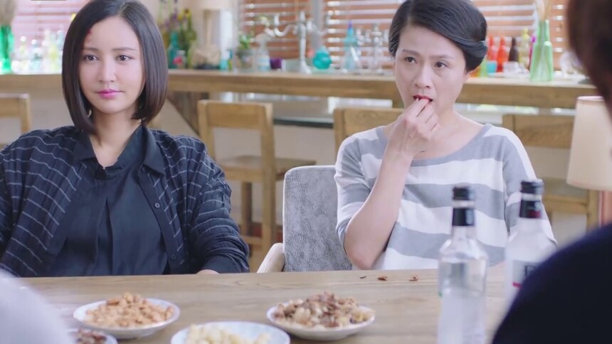 晓娜工作签约急需钱 众人抵押资产助力