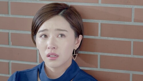 《那刻的怦然心动》第37集看点：晨音突发眼疾恐失明 恳求可珊保密病情