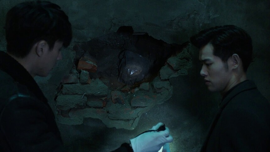 真的不怕吗？韩天峰在据点墙内埋尸