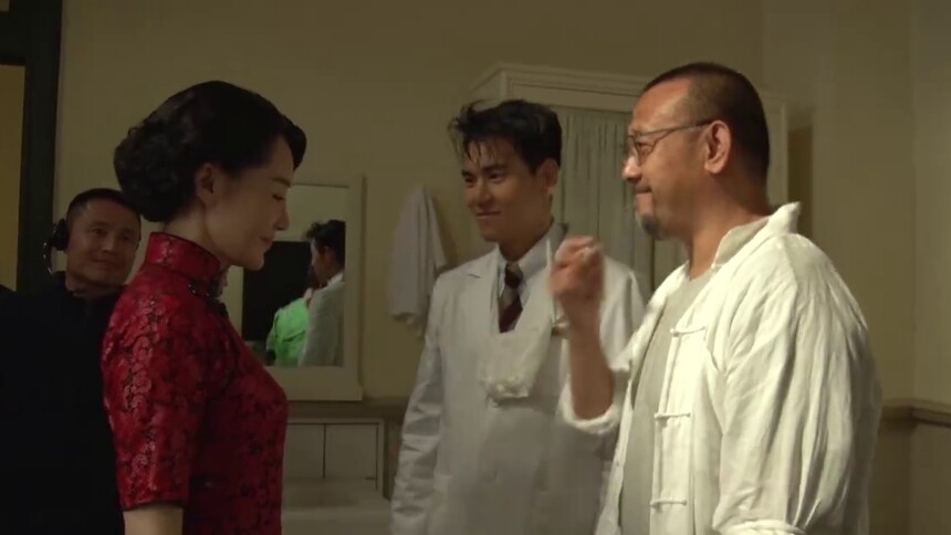 《邪不压正》许晴特辑 姜文上演魅惑瑜伽比女人更懂女人