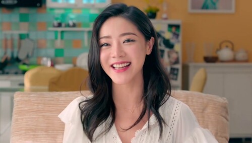 《爱情公寓》“十年相伴”访谈特辑 主创回忆拍摄幕后泪目