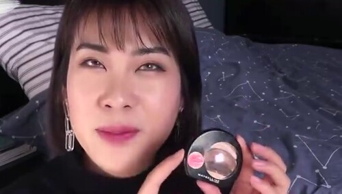 基础4色眼影盘超万能 日系韩系欧美范儿眼妆都能一盘搞定！