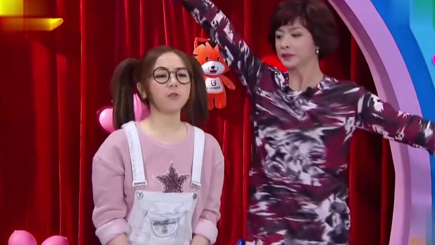 邓紫棋金星成母女！狂抛媚眼高能模仿黄晓明！