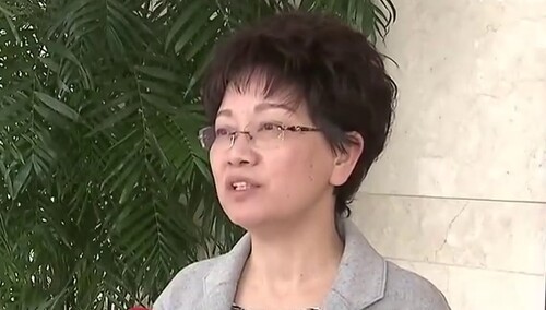 奋斗者说：我是新代表 我来自基层 周玲慧：提高待遇 留住人才