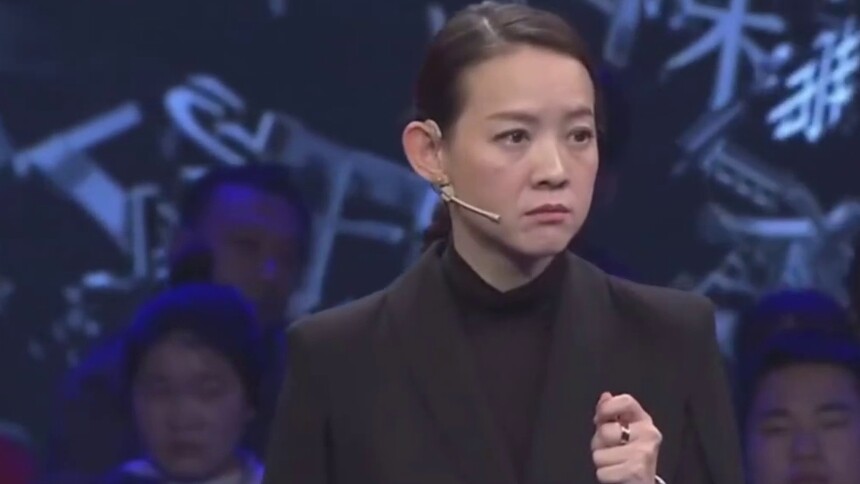 曾宝仪首度回应父亲曾志伟“性侵”传闻，在节目中主动发声，她这么说的