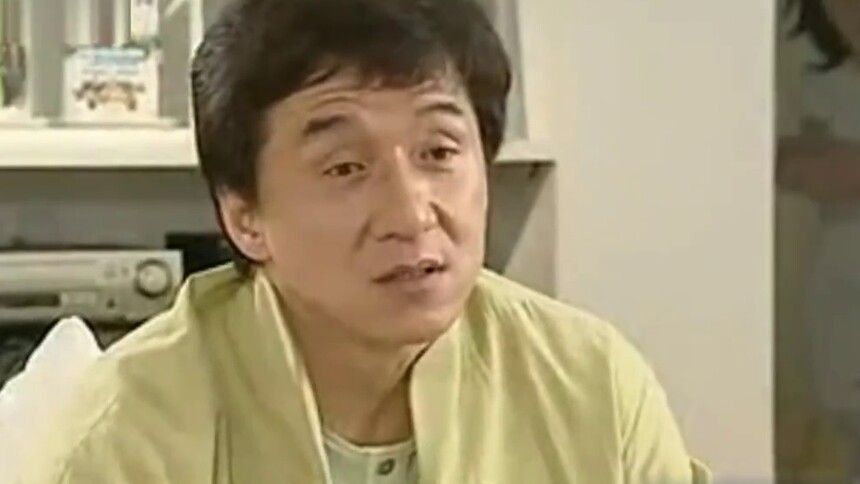 成龙早年接受杨澜采访，坦言羡慕那些英年早逝的明星，比如李小龙