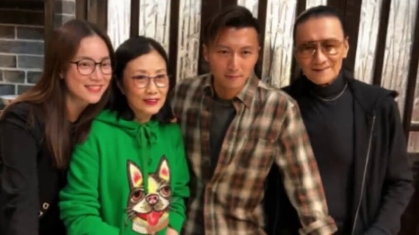 汪明荃谢贤老拍档再聚首 谢霆锋亲自下厨招待汪阿姐