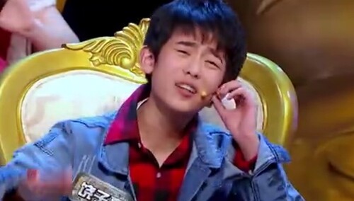 饶子豪“戏精”cut：吐槽不够演技来凑 饶子豪承包“放学小剧场”