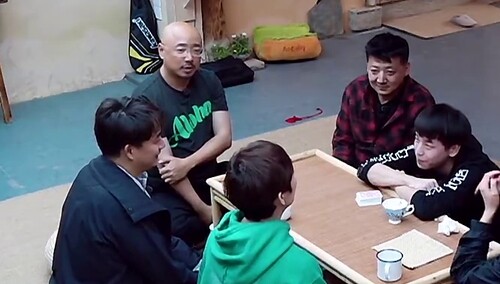 为什么受伤的总是我？徐峥被套路一脸生无可恋 何炅黄磊全程看戏脸