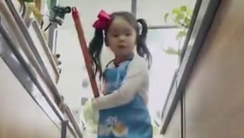 保洁小公主宋佳玲 贴心举动被妈妈团羡慕