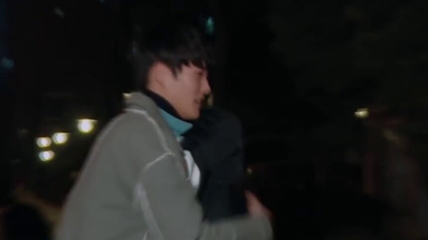 《闺女催婚团》：真甜！吃下何雯娜李辰的甜蜜抱抱糖