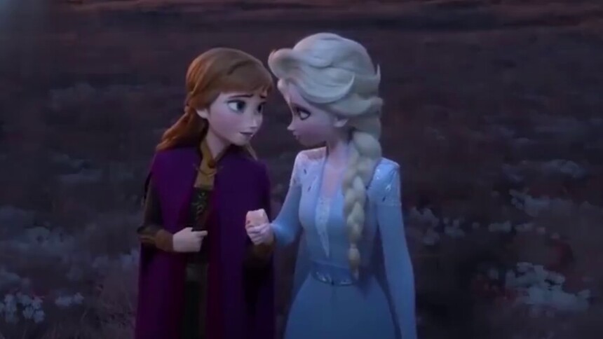 《冰雪奇缘2》中艾莎散下了长发，浓密的头发真实羡慕了