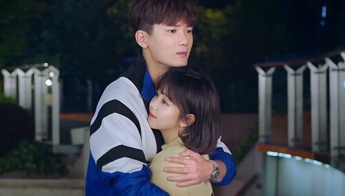《锦衣之下》谭松韵晋升娱乐圈男演员收割机