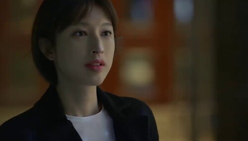 袁总趁火打劫抢下属女友？袁瑞朗深夜为苏晋送补品，还顺便表了个白