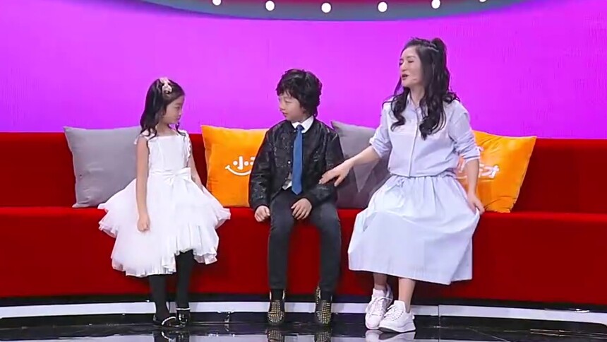 《神奇的孩子》未播花絮：娜姐秀超难绕口令 满脸傲娇嘚瑟不停