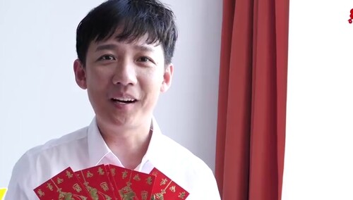 《彗星来的那一夜》新年祝福：点开这个视频 阿牛导演保佑你红包拿到手软