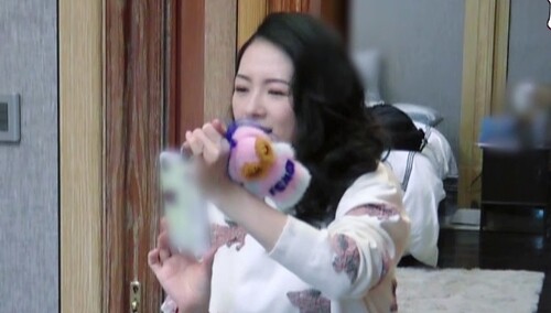 妻子的浪漫旅行第二季第2期看点：谢娜张嘉倪房间震惊章子怡！谢娜超大声示爱张杰
