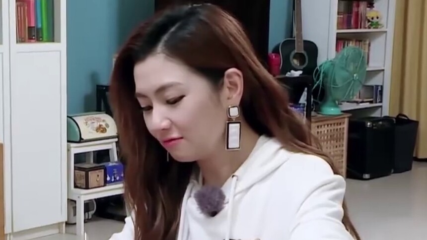 《女儿们的恋爱》张轩睿将奶萌进行到底，任家萱张轩睿小互动超甜蜜！