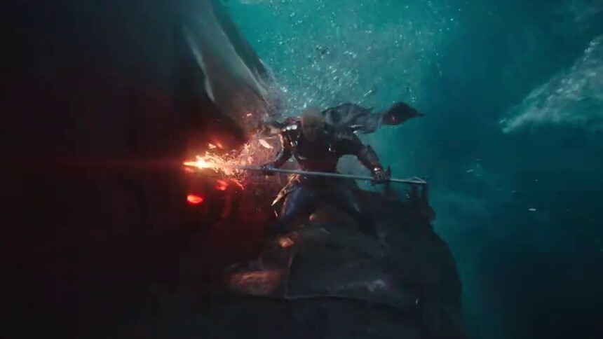 《海王》片段：奥姆王一己之力挑翻一艘潜艇