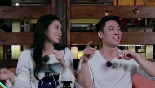 气氛搞起来！任容萱拉施宇合唱杰伦的歌