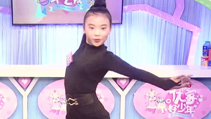 优家好少年20190504期：播音队对战主持队 萌娃上演才艺大比拼