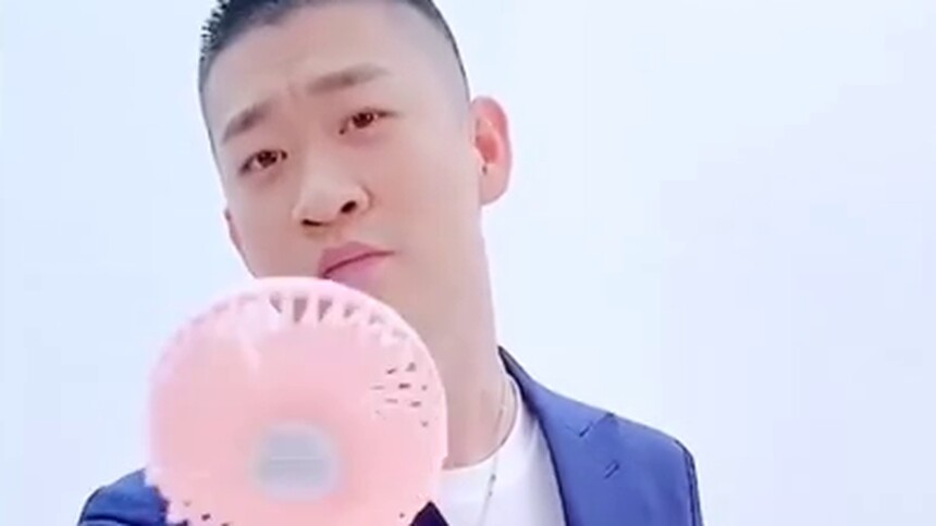 快乐彩蛋：你的快乐喷泉曹云金已上线！
