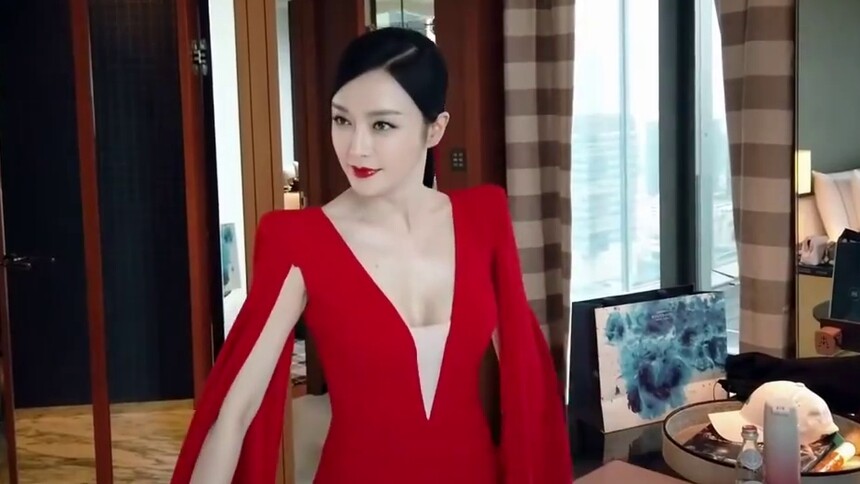 【秦岚VLOG】美食，别打扰秦岚姐姐减肥