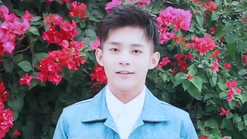 潘宥诚挑战说情话 土味情话击中少女心